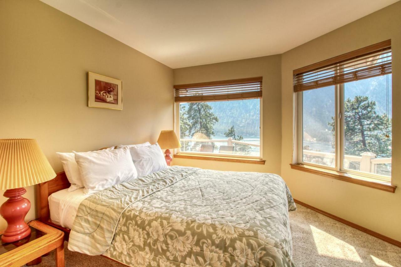 The Hawks Nest Villa Manson Bagian luar foto