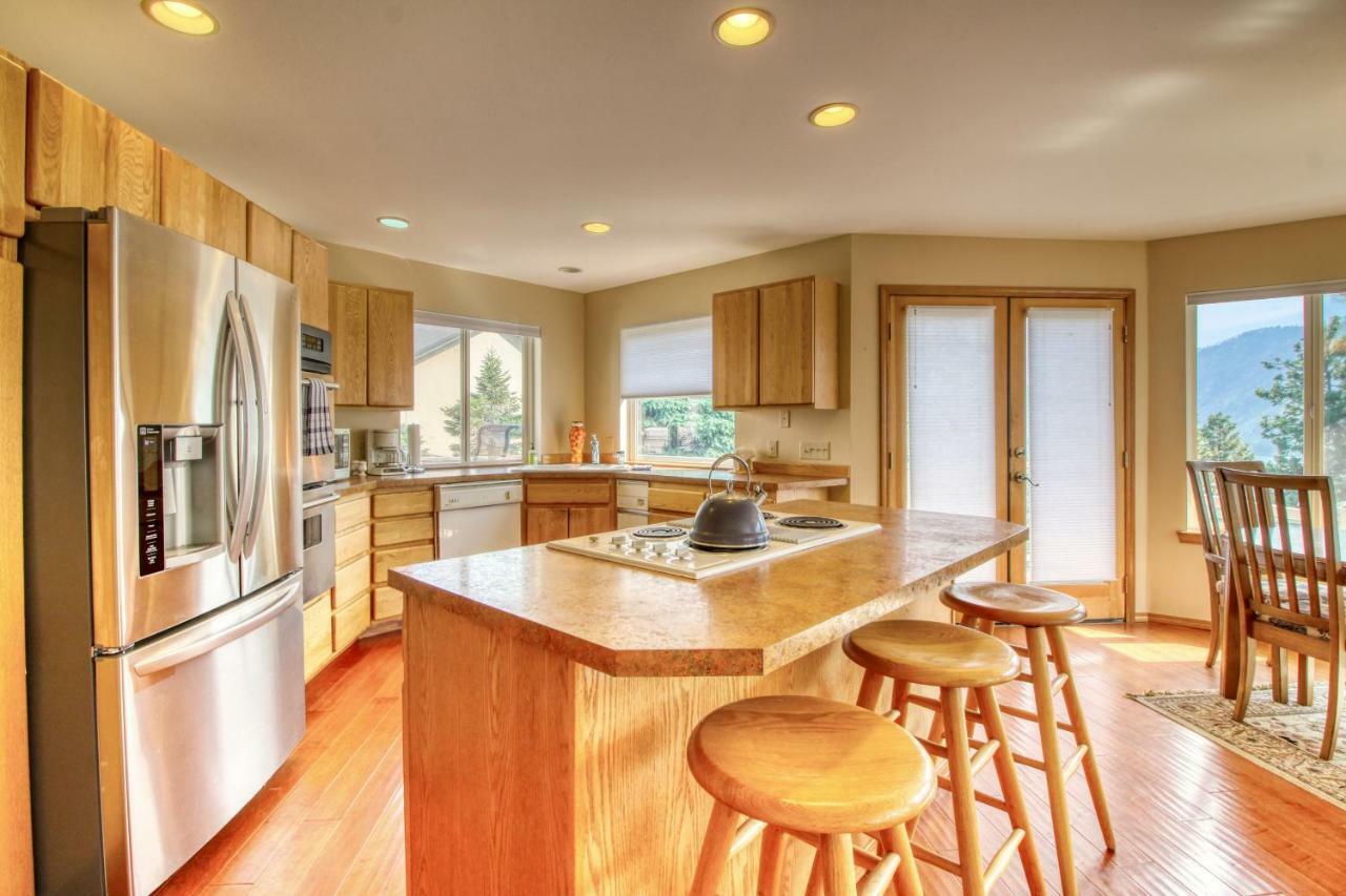 The Hawks Nest Villa Manson Bagian luar foto
